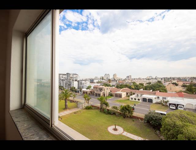 3 BEDROOM APARTMENT TO LET IN TABLE VIEW